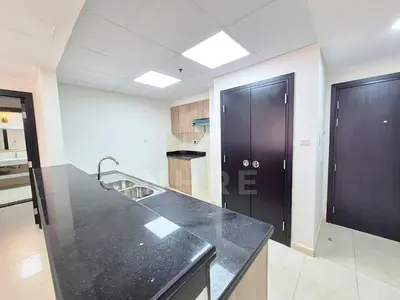 SPACIOUS| UPGRADED | 2BED | 3BATH | CLOSE TO MALL