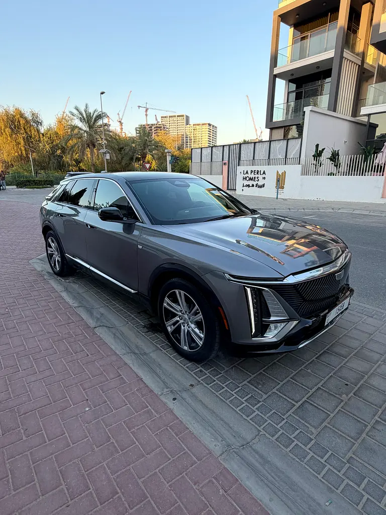 Cadillac Lyriq 2024 — photo 1 of 19