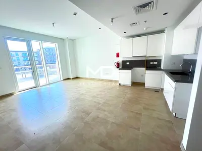 Premium 1BR | Pool View | Full Amenities | Vacant