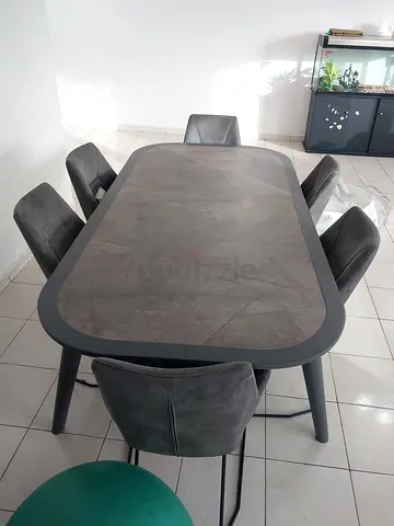 Dining table six seater