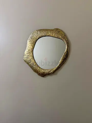 Aesthetic mirror