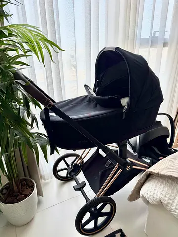 Cybex Priam with infant carrycot, seat pack and cloud T car seat (excellent condition)
