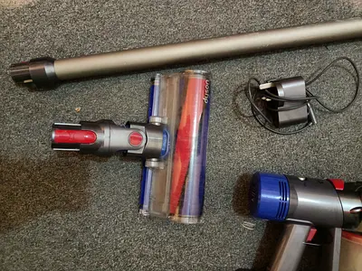Dyson V8 cordless vacuum parts — motorhead, wand and charger (used)