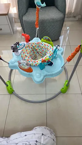 Baby jumper activity center / exersau in good condition