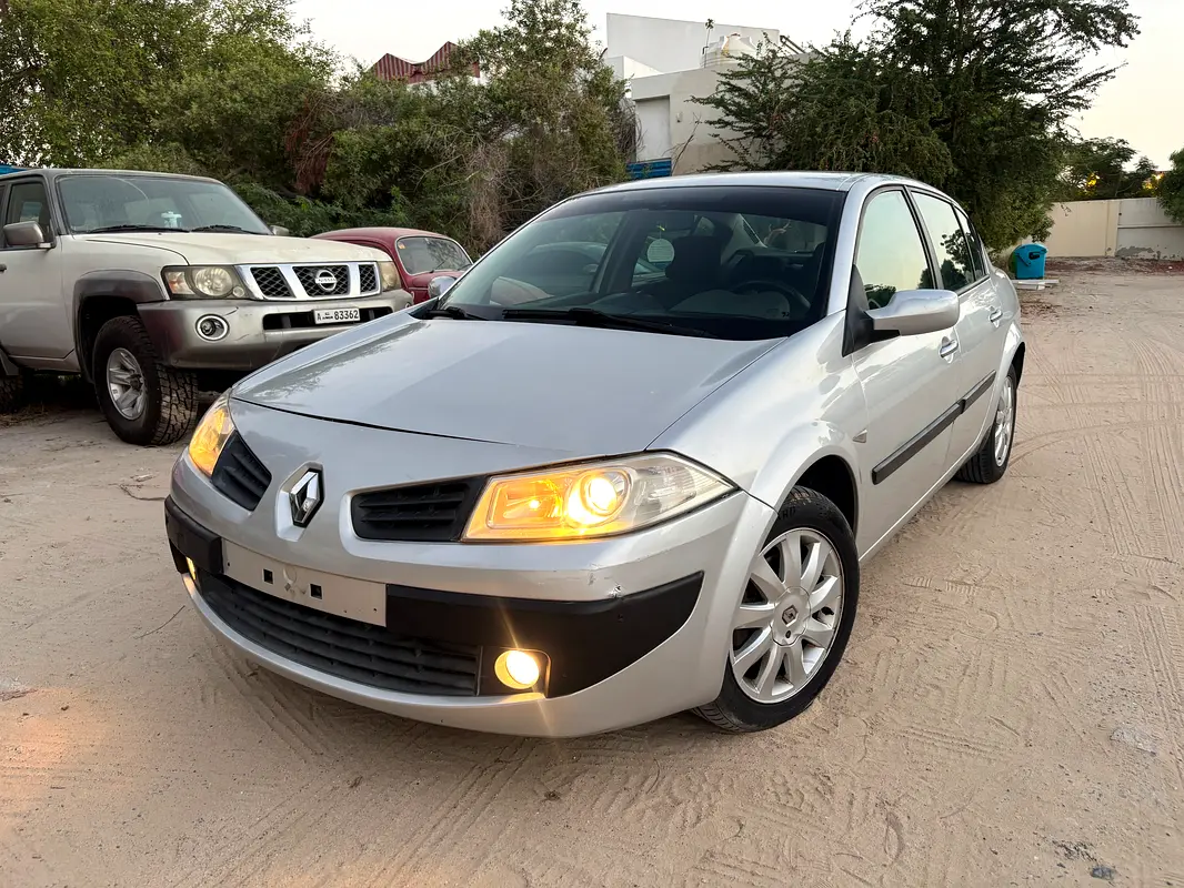 Renault Megane 2008 — photo 1 of 8