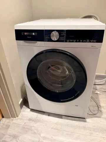 Siemens front-load washing machine + dryer iQ300 WN44A2X0GC in perfect working condition