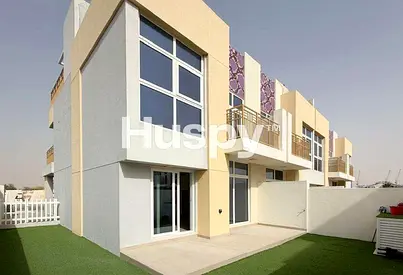Corner Plot | Open kitchen | Vacant