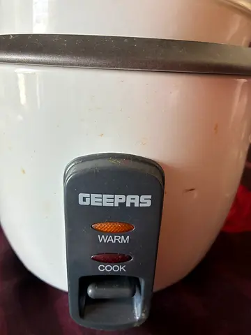 Geepas Electric Rice Cooker — 2-3 Cup, Used
