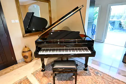 Steinway  Sons Grand Piano - Excellent Condition