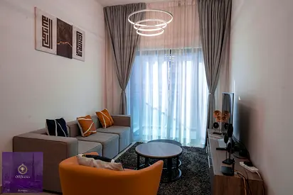 Elegant and Extremely Spacious 1 Bedroom