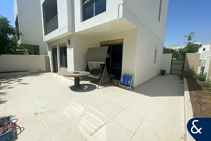 Close to Pool | Open Plan Living | Vacant
