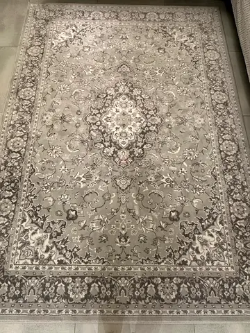 IKEA Classic Persian-style large area rug in good condition 170* 230 perfectly Clean.
