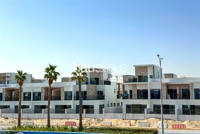 Single row | Close to Central Hub | Limited supply