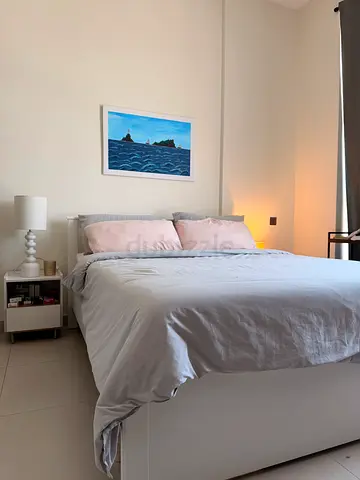 Queen size bed with mattress - good condition