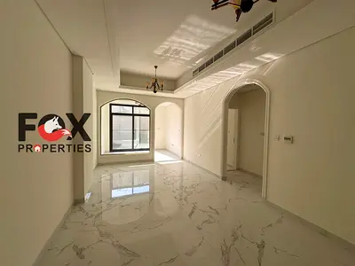 أفخم غرفة وصالة أول ساكن للإيجار السنوي في المويهات 3، مجلس وصالة ومسبح، موقع مميز على شارع الشيخ محمد بن زايد مباشرة وبجوار مجمع المدارس