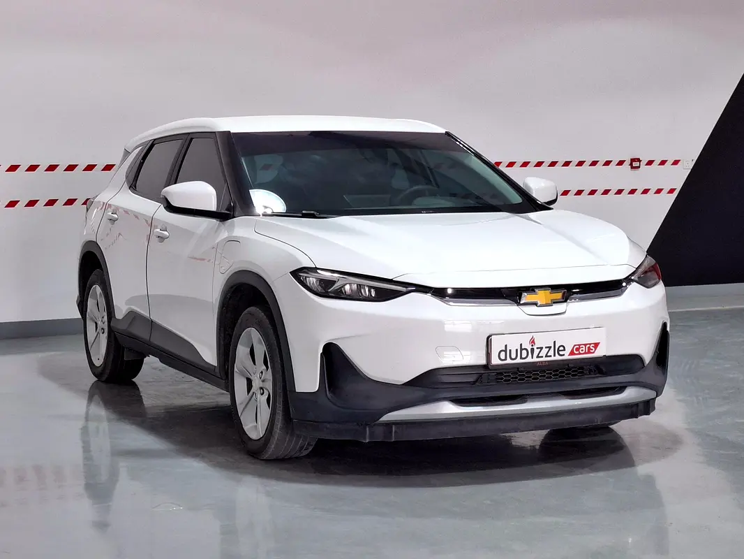Chevrolet Menlo 2022 — photo 1 of 14