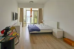Top Floor | Vacant On Transfer | Furnished