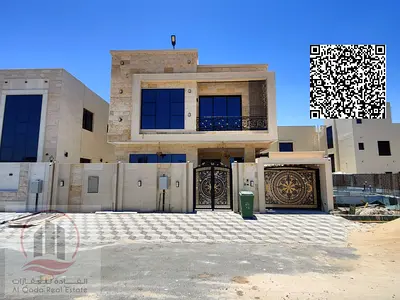For rent: Luxury villa with 5 master bedrooms and a roof in Al Yasmin