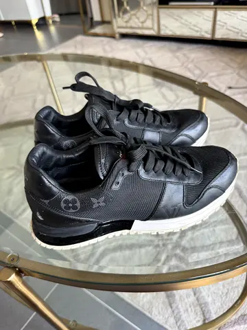 Sneakers Louis vuitton Authentic