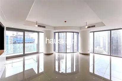 Partial Fountain | Corner Unit | Walk In Closet