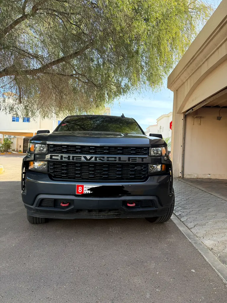 Chevrolet Silverado 2021 — photo 1 of 10