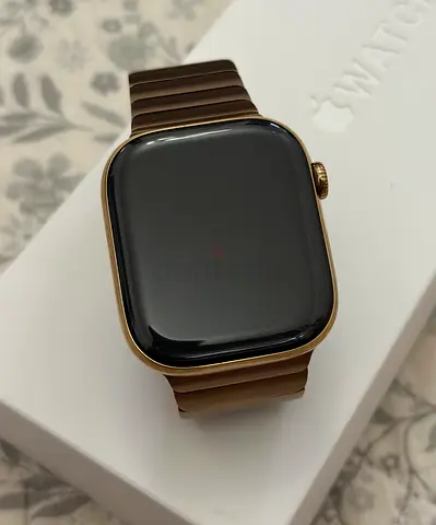 Apple watch series 10 titanium gold