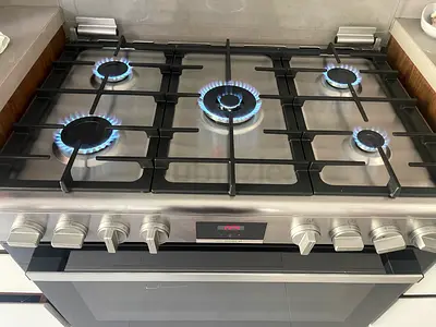 Bosch full gas cooker like new perfect working new model free delivery installation with warranty