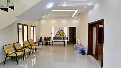 رصة رائعة لامتلاك فيلا سكنية في منطقة الياسمين بعجمان، تتميز بموقع هادئ ومساحة مناسبة للعائلات، مع وجود مستأجر حالي بعائد إيجاري سنوي
