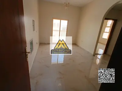 شقة غرفتين وصالة للإيجار السنوي في العالية – عجمان | مساحة واسعة + بلكونة مميزة + تكييف مركزي | قريب من مخرج دبي والشارقة