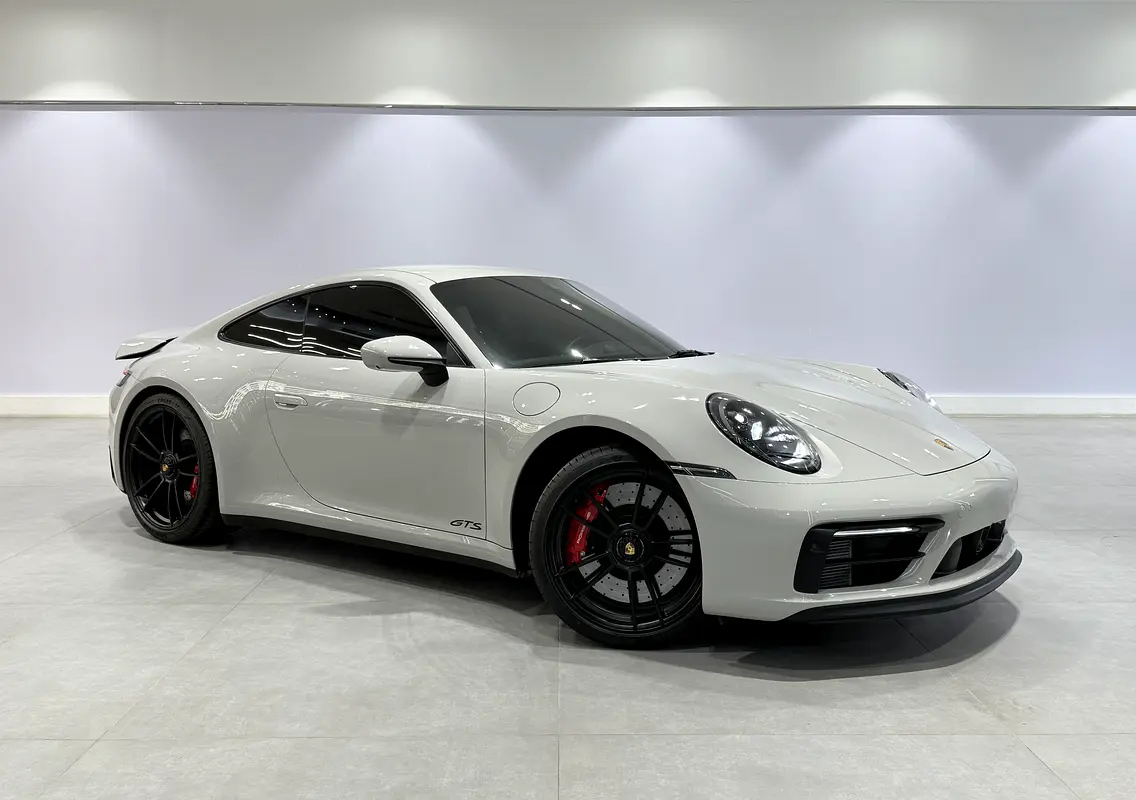 Porsche 911 2023 — photo 1 of 11