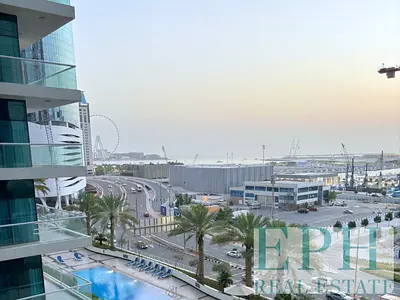 STUNNING MARINA VIEW | VACANT | SPACIOUS LAYOUT