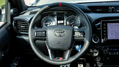 2026 Toyota HILUX — фото 14