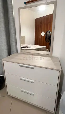 Queen Size bed with mattress and 3-drawer Dresser with Large Mirror - Light Wood  White