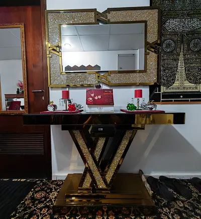 Gold Mirrored Console with Matching Wall Mirror - Modern V-Base, mint condition