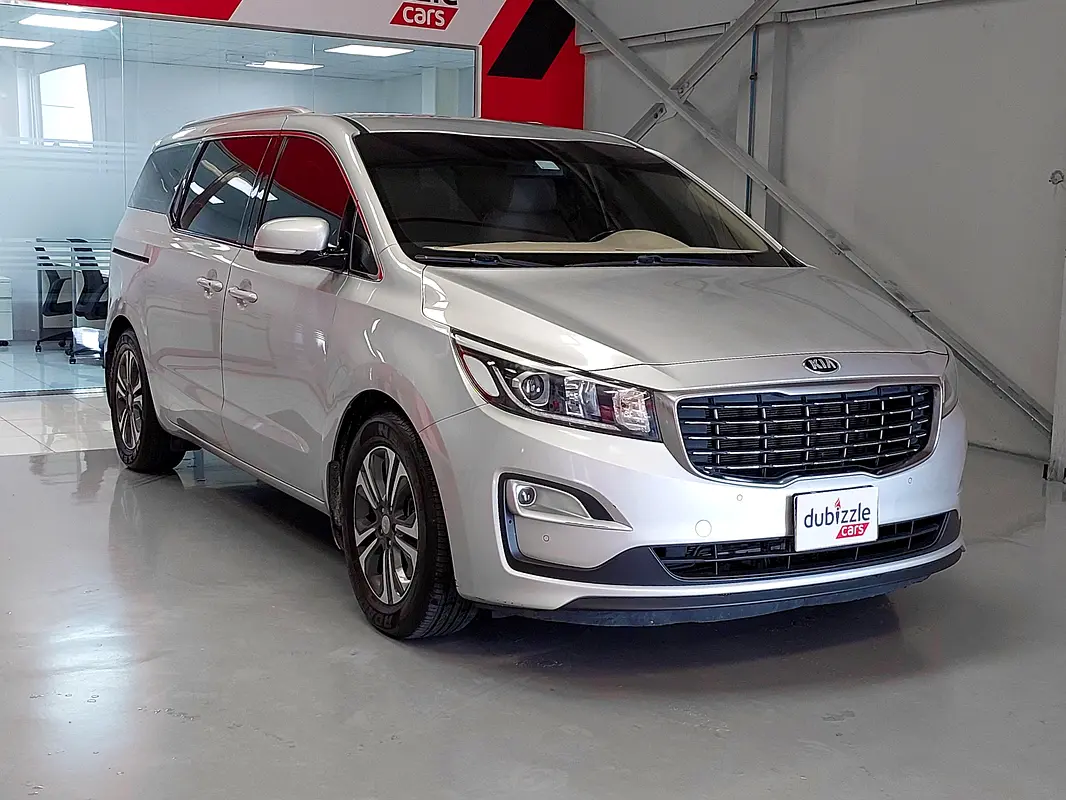 Kia Carnival 2019 — photo 1 of 14