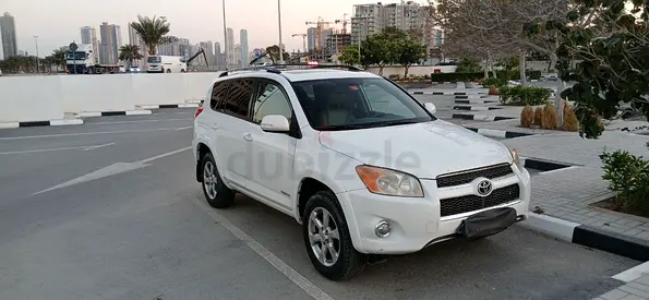 Toyota Rav4 Limited_Canadian_4 Cylinder In perfect Condition