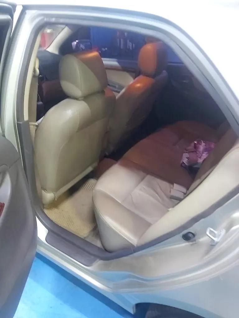 Toyota Vios 2004 — photo 1 of 7