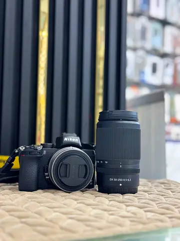 Nikon Z50 Mirrorless Camera Kit + Tripod – Excellent Condition