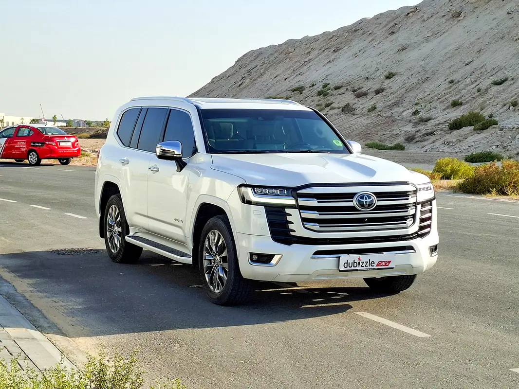 Toyota Land Cruiser 2023 — photo 1 of 16