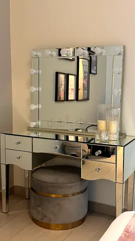 Mirrored Hollywood Vanity Dressing Table with Lighted Mirror and Stool