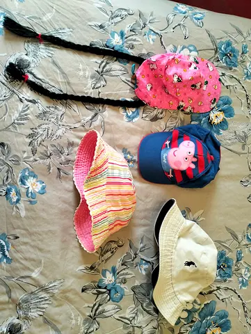 All for 20 AED kids heats good for around 3-6 years old Location Al barsha 1 perfect condition