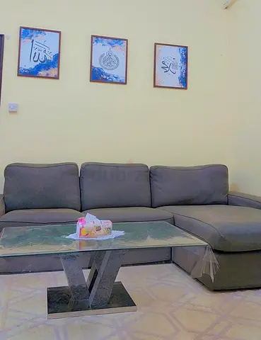 3 seater sofa for free