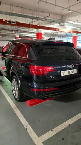 Audi Q7 Germany Brand a spacious and luxurious 7-seater SUV, GCC specification vehicle..