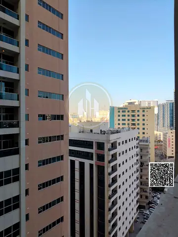 شقة غرفة وصالة للإيجار السنوي في أبراج عجمان ون  فرصة مميزة للسكن في واحدة من أفضل المجمعات السكنية في إمارة عجمان. شقة غرفة وصالة واسعة ومتناسقة تقع