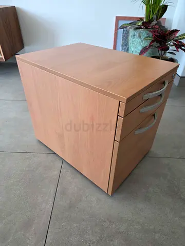 Light Wood  steel 3-Drawer Pedestal Cabinet - Steelcase brand. Excellent Condition