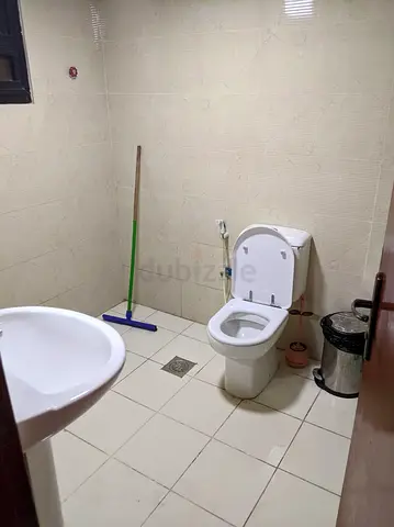 Spacious Room Available in Bur Dubai – Ideal for Working Professionals