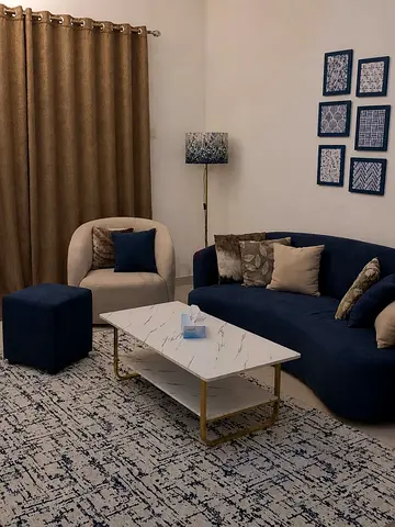 Living room sofa set with coffee table - good condition