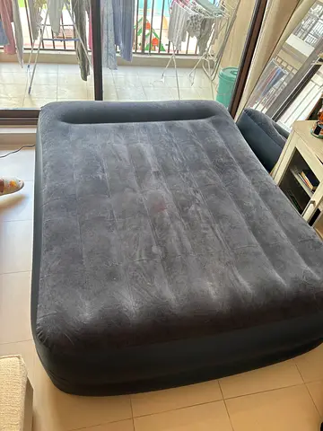 Blow up mattress