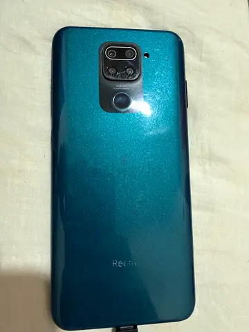 Used Xiaomi Redmi note 9 phone - broken screen , everything is working but the glass is broken