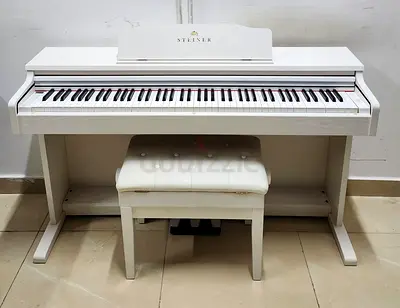 The Steiner DP-200 (often listed as the 2025 version DP-250) is an 88-key weighted hammer-action